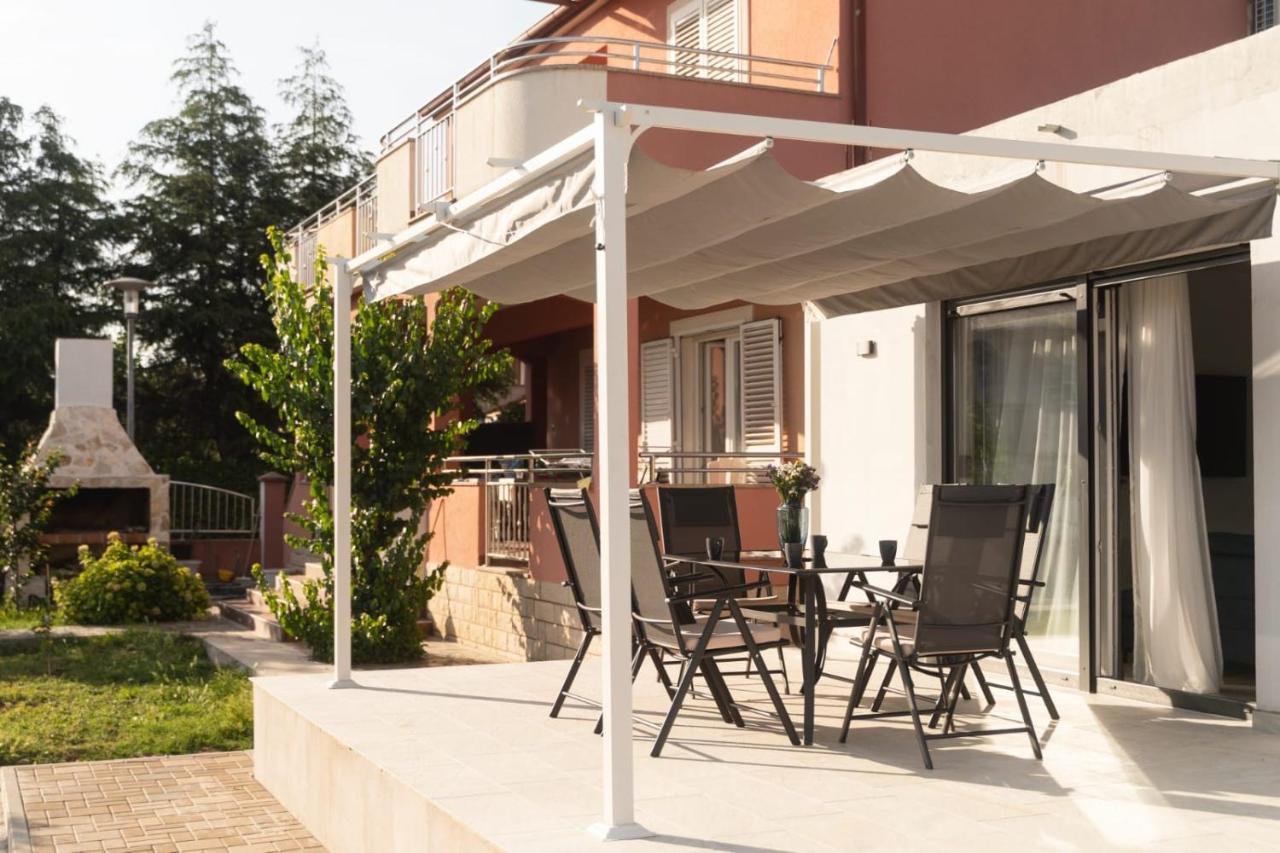 Apartmani Carmen Bibinje Bagian luar foto