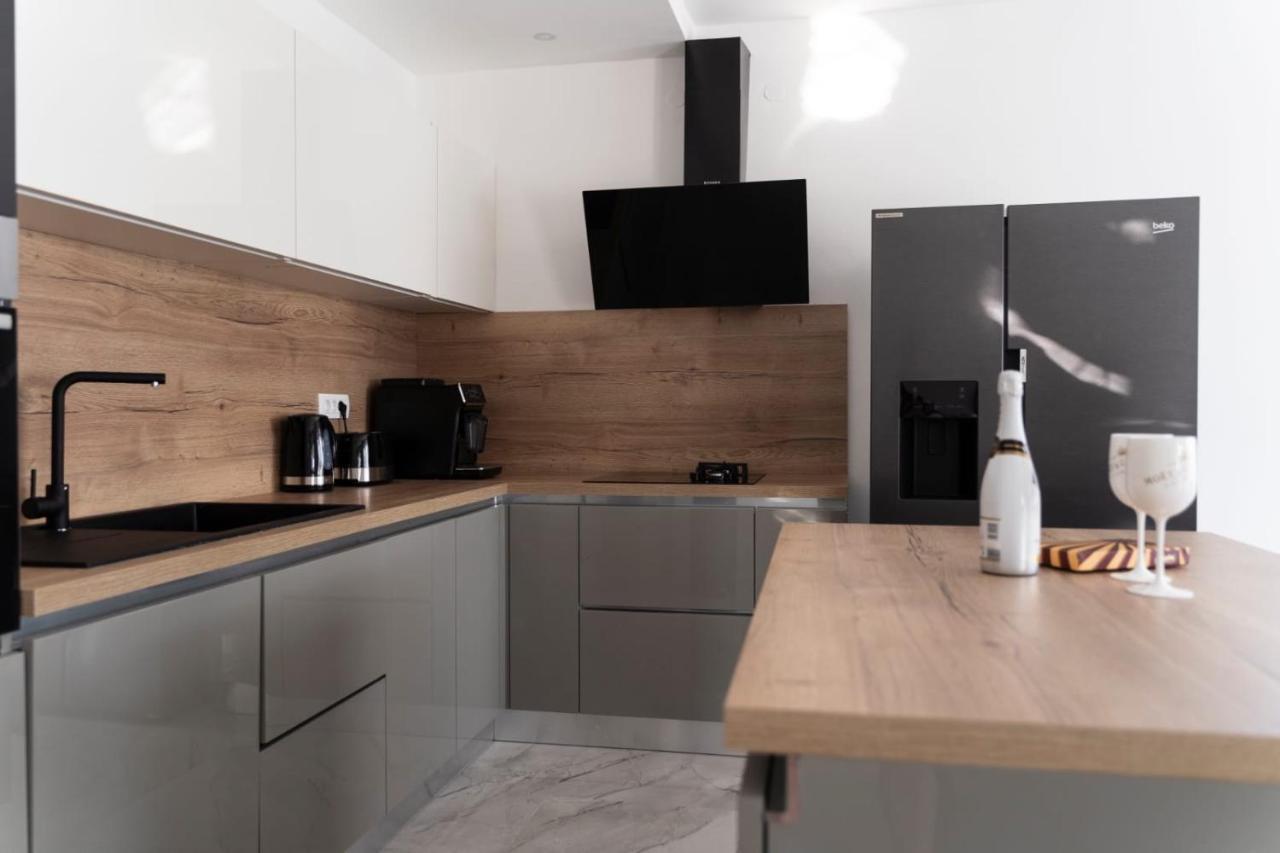 Apartmani Carmen Bibinje Bagian luar foto